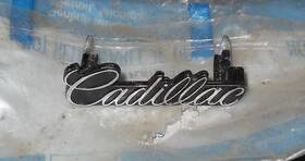 25602888 General Motors Nice 1985-93 Cadillac Dashboard Emblem