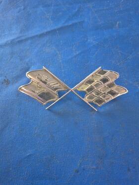 3954546 General Motors 36431 68-73 Corvette Fuel Door Emblem Oem 3954546/36413