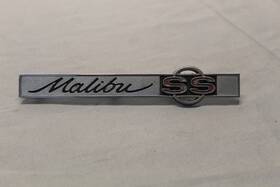 4492586 General Motors Original Used Rear Deck Trunk Emblem For 1965 Malibu Ss