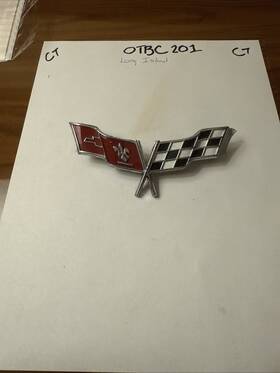 471295 General Motors Nos Oem 1979 Chevrolet Corvette Gas Fuel Door Emblem With Acorn Nuts