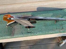 513872 General Motors 1950 Pontiac Chieftain Hood Ornament Very Nice Rechromed Beauty