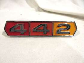 7651736 General Motors 1966-67 Oldsmobile Cutlass 442 Trunk Emblem
