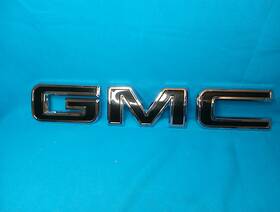 84942524 General Motors 19-25 Gmc Sierra 1500 2500 3500 Black Tailgate Emblems Oem