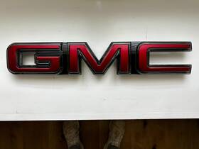 Ft21-ft26 General Motors 85086311 Oem Gm Illuminated Gmc Emblems In Red Fits Yukon And Xl