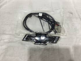 85628060 General Motors Chevrolet Colorado Illuminated Front Bowtie Black Gm Oem New