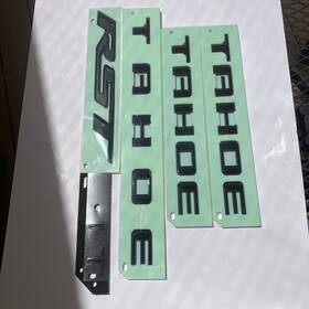 86533386 General Motors 2021-2025 Chevrolet Tahoe Emblems In Black Gm Oem New