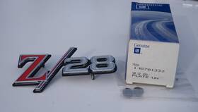 8701333 General Motors Nos Gm 1969 Chevy Camaro 69 Z/28 Tail Panel Rear Emblem Dz302