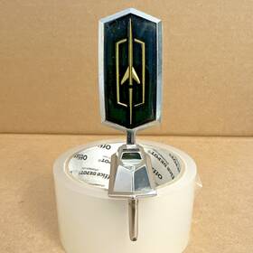 552740 General Motors Corporation Nos Oem 1974 Oldsmobile 98 Chrome Hood Ornament Emblem Gm Free Shipping