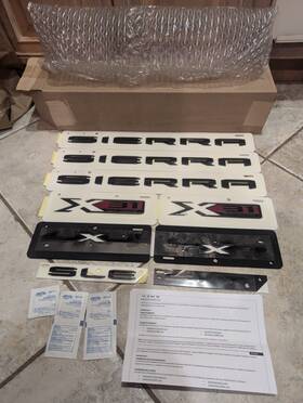 85160681 General Motors Gm 2023-2024 Gmc Sierra 1500 Pro-sle-slt And Texas Edition Emblems - Oem