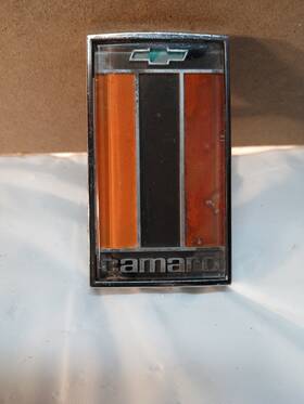Oem347572 General Motors Camaro Head Fender Badge Circa 1978