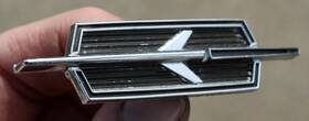 410229 General Motors / Oldsmobile Oem 1970 1971 1972 1973 Gm Hubcap Inch Rocket Emblem