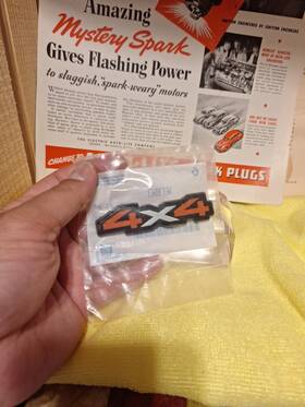 14057640 Gm Emblem Assembly Body Side 1982-1994 Chevy S10 Gmc S15