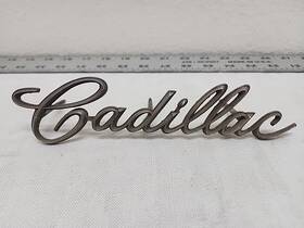 1477564 Gm 62 63 64 Cadillac Deville Eldorado Fleetwood Radiator Grille Script Emblem