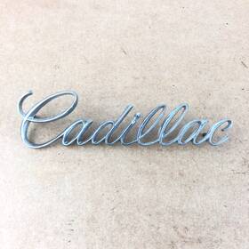 1495089 Gm 1970 Cadillac Deville Calais Rear Trunk Lid Script Emblem Nice Condition