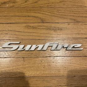 22618749 Gm Oem 1999-2002 Pontiac Sunfire Front Door Emblem Part#