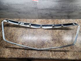 22803726 Gm Grill Bezel 2013 2014 Chrome Oem 383084 New