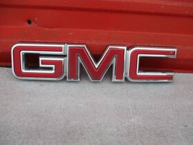 23267167 Gm 2015-2020 Gmc Canyon Chrome Grille Logo Emblem