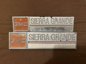 327908 Gm Oem 1973 1974 Pair Of Gmc Sierra Grande 2500 Truck Fender Emblems Set