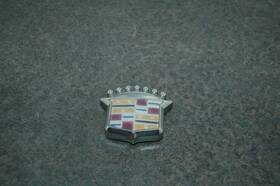 3540652 Gm Used Genuine Cadillac 1985 - 1999 Roof Pillar Emblem New Old Deville