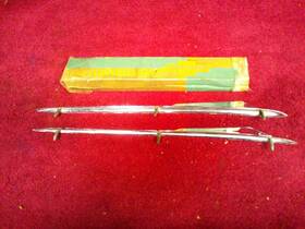 3813427 Gm Nos 1962 Chevrolet Impala Ss Front Fender Ornaments L&r 3813427/28