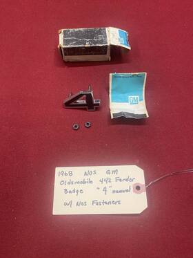 402945 Gm 1968 Nos Oldsmobile 442 Fender Badge Numeral Inch 4