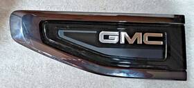 84794112 Gm Gmc Yukon Denali 6.2l. Xl Genuine Ornament