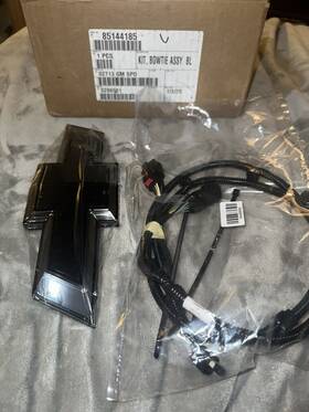 85144185 Gm Genuine 2020-2022 Silverado Exterior Emblem Illuminated Black
