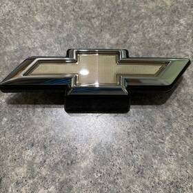 86593914 Gm Genuine Oem 2024-2026 - Chevrolet Equinox Ev Rear Gold Bowtie Emblem