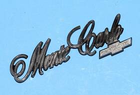 9875087 Gm 1973-77 Chevrolet Monte Carlo Oem Trunk Lid Emblem Script -
