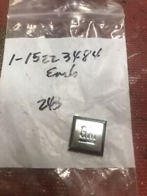 84689784 Gm Mark Of Excellence Chrome 1 Inch Square Fender Emblem New Oem