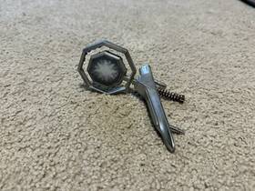 10016466 Gm Pontiac Parisienne Bonneville 1982-86 Hood Ornament Emblem