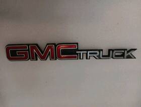 15673271 Gmc Truck Emblem 12.5 Inch Long With Alignment Dowels