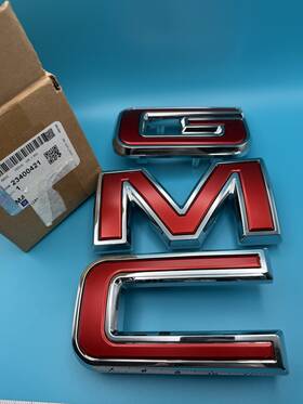 23400421 Gmc Oem 2019 - 2025 Sierra 2500hd 3500hd Red Front Grille Emblem Badge