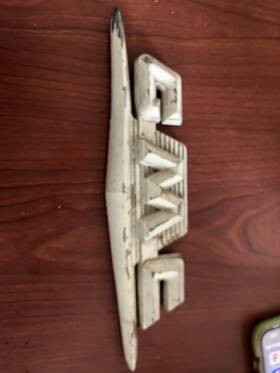 2362154 Gmc 1958 1959 Pickup Truck Fender Emblem Vintage