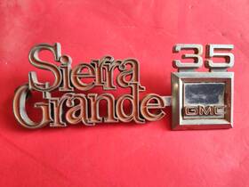 351829 Gmc 1975-1980 Squarebody 3/4 Ton Truck Inch Sierra Grande 35 Fender Emblems Oem