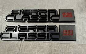 8305062 Gmc 81-87 Sierra Classic 1500 Truck Chrome Black And Red Fender Emblems Pair Oem