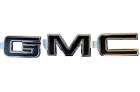 84364377 Gmc Rear Emblem Sierra Black / Chrome With Guides 3m Peel And Stick Gm #