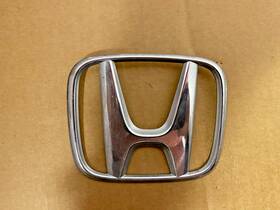 75700-tbg-a000 Honda Oem 2016 2017 2018 2019 2020 2021 Civic Sedan Front Grille Emblem Damaged