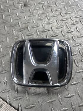 75723-tk8-a1 Honda 75723-tk8 2014-2017 Odyssey -emblem Plate Backing -