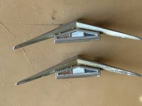 Sku6263fev Hubbard Fender Ornament For 1963 283 Engine