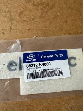 86312-k4000 Hyundai New 2019-2023 Kona Inch Electric Trunk Lid Rear Nameplate Oem 86312 K4000