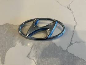 863132b020 Hyundai Santa Fe Trunk Emblem 2007-2012 2010-2015 Genesis Coupe
