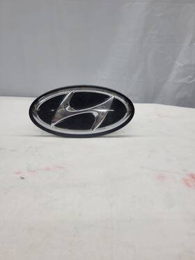86380l-1000 Hyundai #8692. 2020 - 2022 Sonata Front Grille Emblem Radar Cover Oem 86380l1000