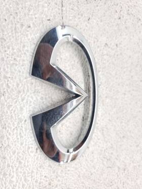84890eh100 Infiniti 741.in1n07 06-08 M35/m45 Rear Trunk Emblem Oem