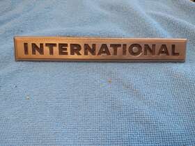 2754244-r1 International 71-80 Ih Scout Ii Terra Traveler 69-75 Travelall Tailgate Emblem