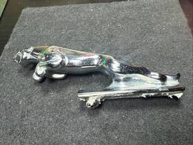 7242653w Jaguar Vintage Oem 1981 Xjs Leaping Cat Hood Ornament Great Condition