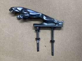 7242653w8 Jaguar Vintage 5 Inch Leaping Cat Hood Ornament With Serial # 7 24265 3 Wb