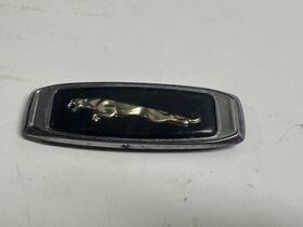 Bc-3731 Jaguar Fender Emblem Lh 1988 - 1990 Xj6 Xj8 Black Left Ornament