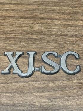 Bcc3667 Jaguar Xjsc Xj-sc Xjs Cabriolet Boot Trunk Rear Badge Used Chrome Emblem