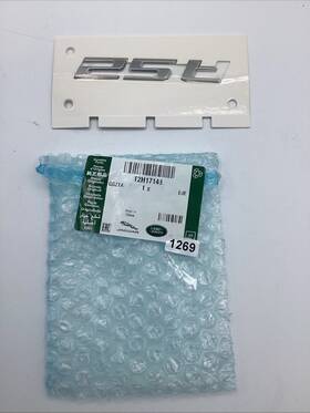 T2h17148 Jaguar 16-20 F-pace Xf Xe Rear Emblem New Oem